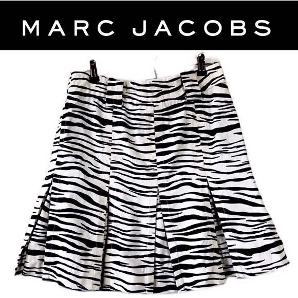 Marc Jacobs Dresses & Skirts - ❤️ Marc Jacobs canvas zebra pleated midi skirt 10